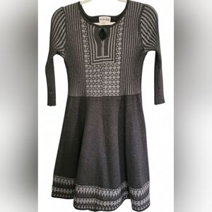 Olive & Oak Charcoal Geometric Knit Top